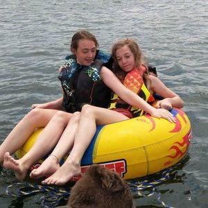 Meet your Posher, Ella